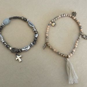 Two Fashion Trends Jewelry Bracelets Fits Up To 8” Wrists Lot-2